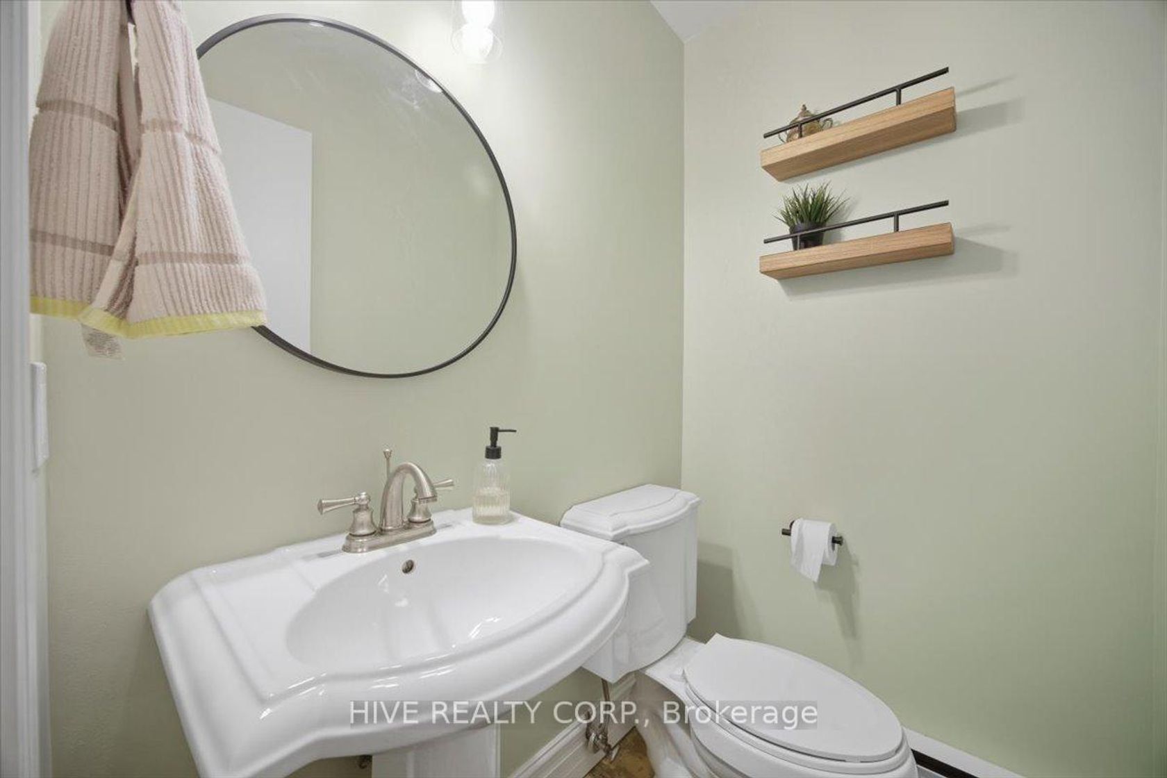 Photo 14 at D - 957 Broadview Avenue, Broadview North, Toronto Photo 14 at D - 957 Broadview Avenue, Broadview North, Toronto