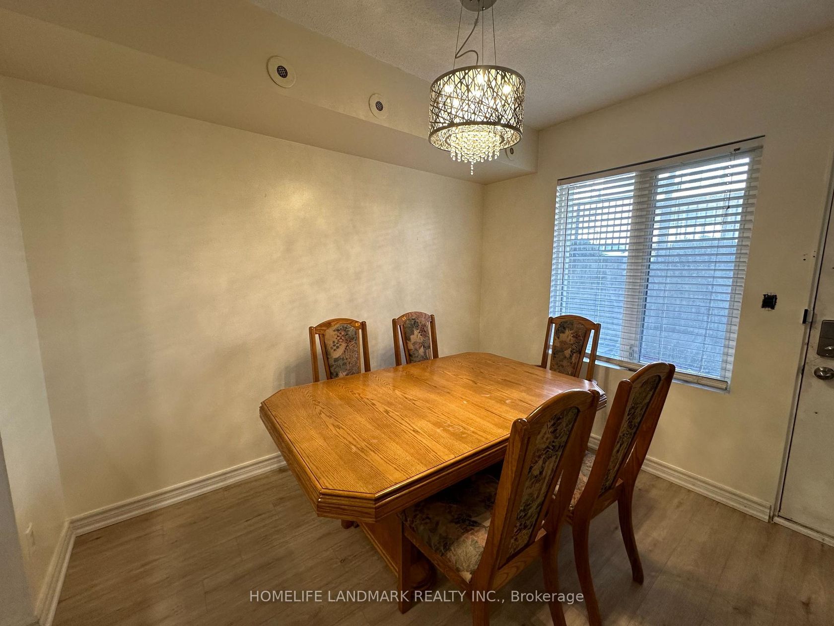 Photo 3 at 1014 - 3043 Finch Avenue W, Humbermede, Toronto Photo 3 at 1014 - 3043 Finch Avenue W, Humbermede, Toronto