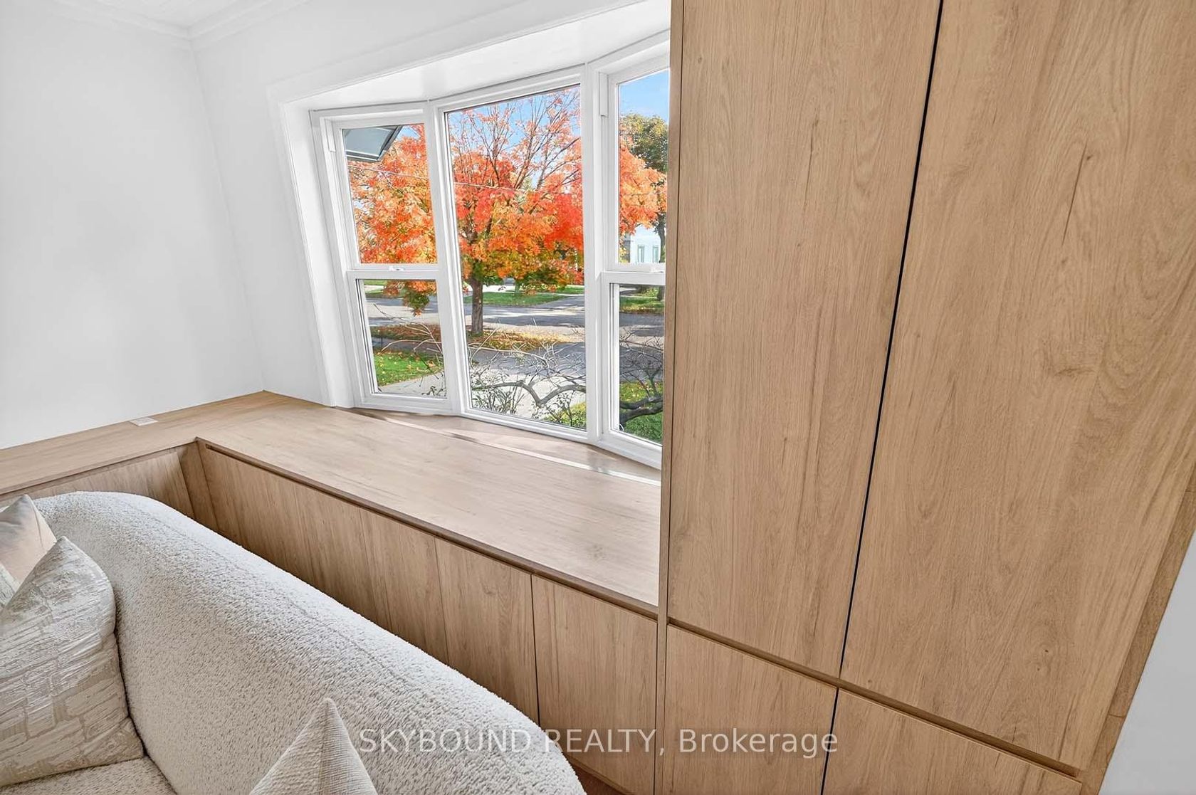 Photo 6 at 46 Rothsay Avenue, Queensway, Toronto Photo 6 at 46 Rothsay Avenue, Queensway, Toronto