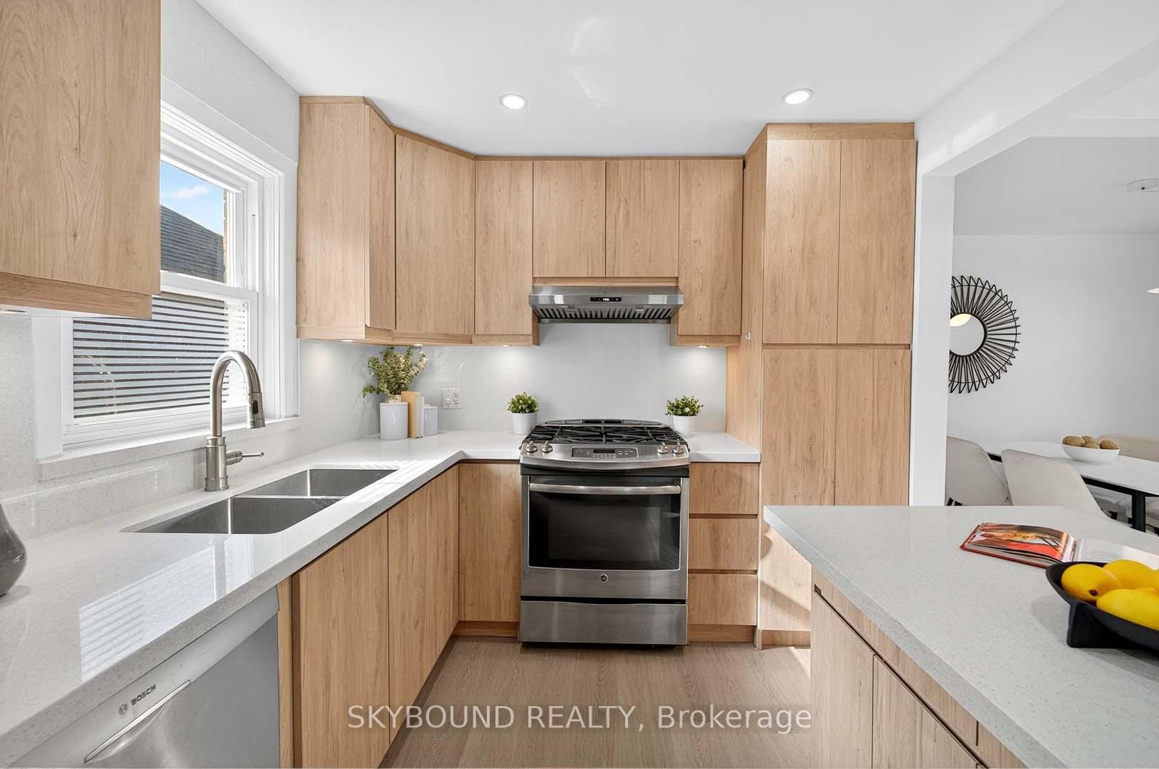 Photo 16 at 46 Rothsay Avenue, Queensway, Toronto Photo 16 at 46 Rothsay Avenue, Queensway, Toronto