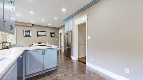 Photo 8 at 458 Beverley Glen Boulevard, Beverley Glen, Vaughan