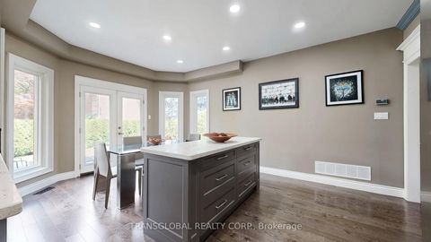 Photo 9 at 458 Beverley Glen Boulevard, Beverley Glen, Vaughan