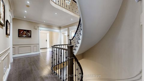 Photo 11 at 458 Beverley Glen Boulevard, Beverley Glen, Vaughan