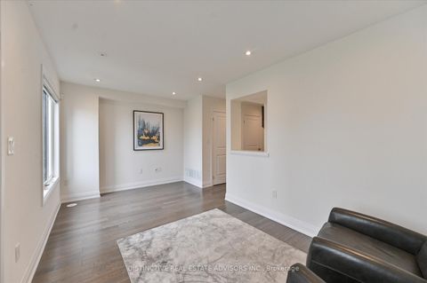 Photo 6 at 190 Moneypenny Place, Beverley Glen, Vaughan Photo 6 at 190 Moneypenny Place, Beverley Glen, Vaughan