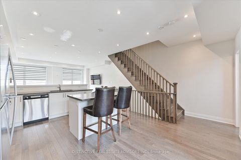 Photo 14 at 190 Moneypenny Place, Beverley Glen, Vaughan