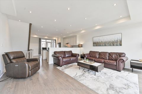 Photo 17 at 190 Moneypenny Place, Beverley Glen, Vaughan