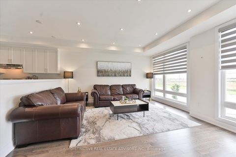 Photo 19 at 190 Moneypenny Place, Beverley Glen, Vaughan