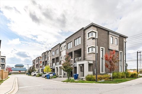 Photo 35 at 190 Moneypenny Place, Beverley Glen, Vaughan