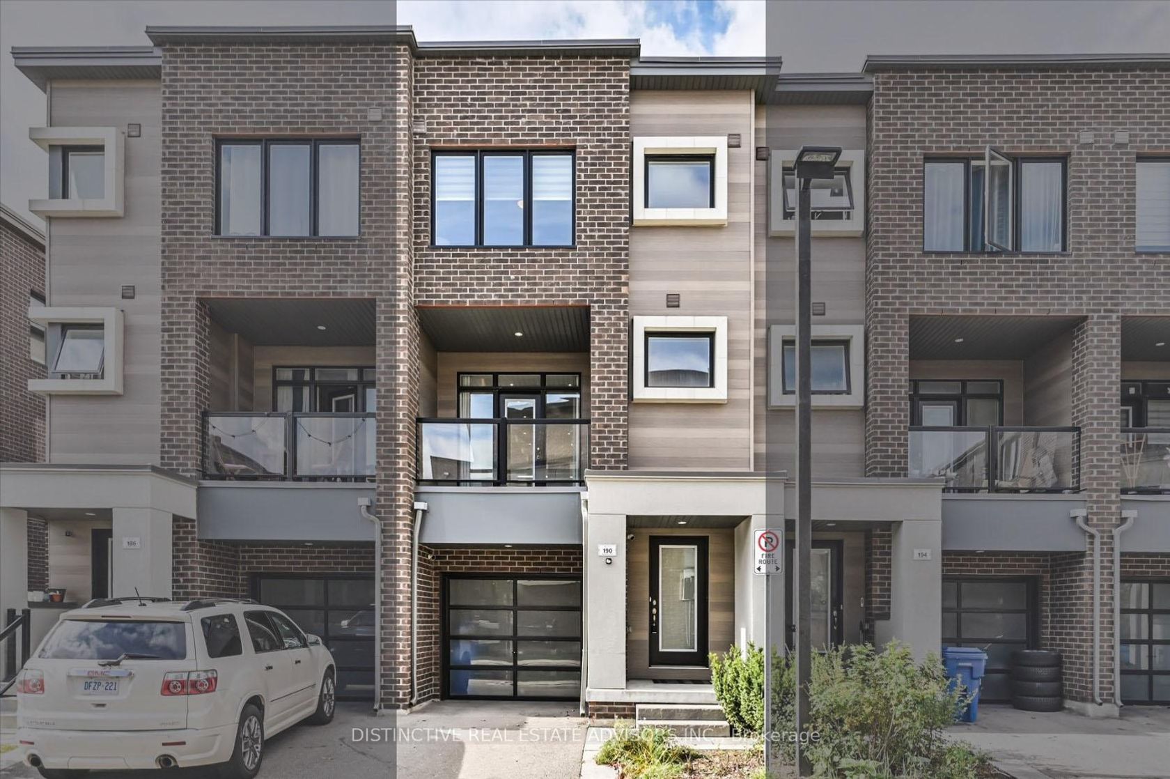 190 Moneypenny Place, Beverley Glen, Vaughan photo number 2