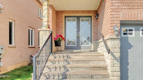 Photo 2 at 35 Old Orchard Crescent, Rouge Woods, Richmond Hill