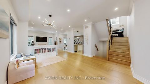 Photo 11 at 35 Old Orchard Crescent, Rouge Woods, Richmond Hill