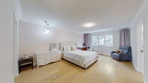 Photo 13 at 35 Old Orchard Crescent, Rouge Woods, Richmond Hill