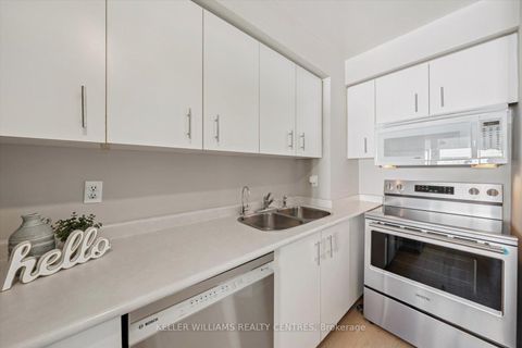 Photo 3 at 597 Gibney Crescent, Summerhill Estates, Newmarket