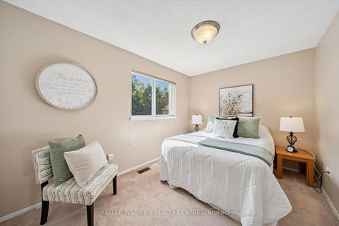 Photo 10 at 597 Gibney Crescent, Summerhill Estates, Newmarket