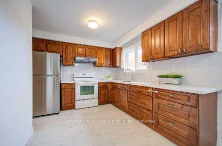 Photo 6 at 86 Tuscarora Drive, Pleasant View, Toronto