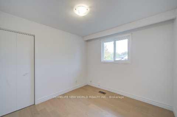 Photo 22 at 86 Tuscarora Drive, Pleasant View, Toronto
