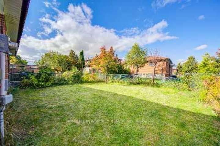 Photo 45 at 86 Tuscarora Drive, Pleasant View, Toronto