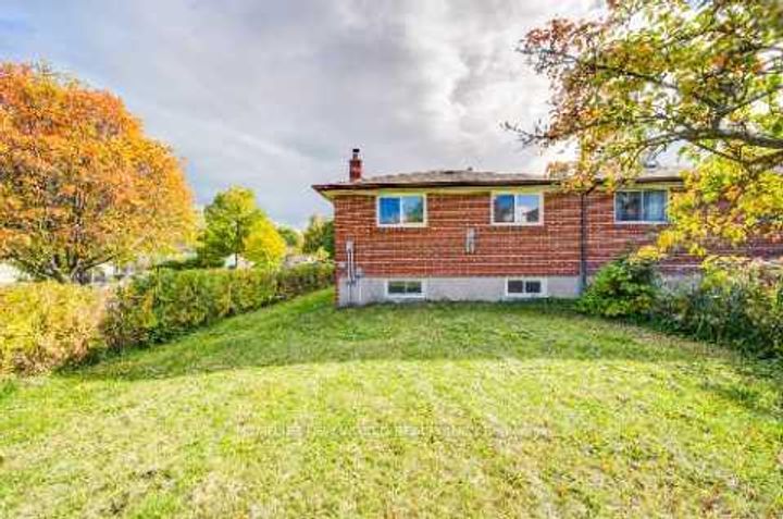Photo 47 at 86 Tuscarora Drive, Pleasant View, Toronto