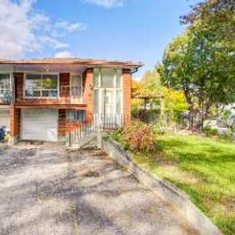 Photo 1 at 86 Tuscarora Drive, Pleasant View, Toronto