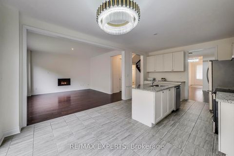 Photo 9 at 216 Butternut Ridge Trail, Aurora Estates, Aurora