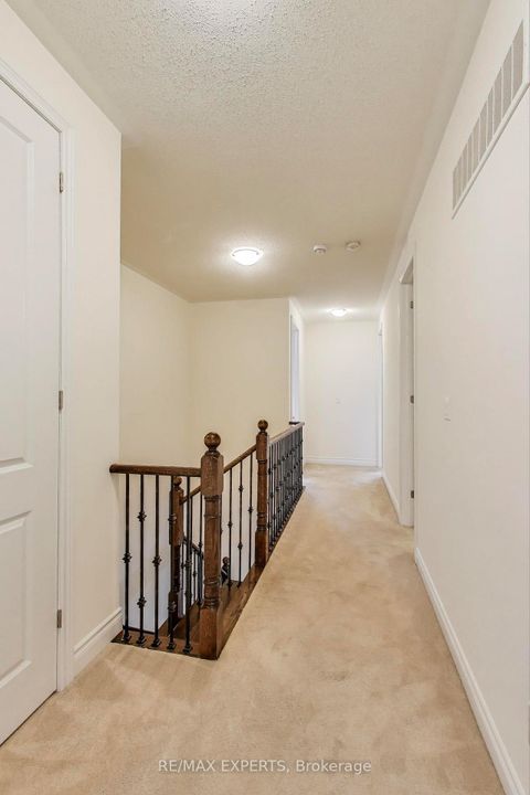 Photo 19 at 216 Butternut Ridge Trail, Aurora Estates, Aurora