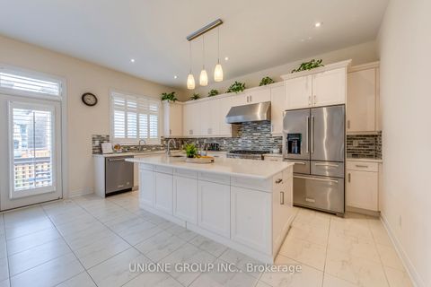 Photo 16 at 3045 Parsonage Crescent, GO Glenorchy, Oakville