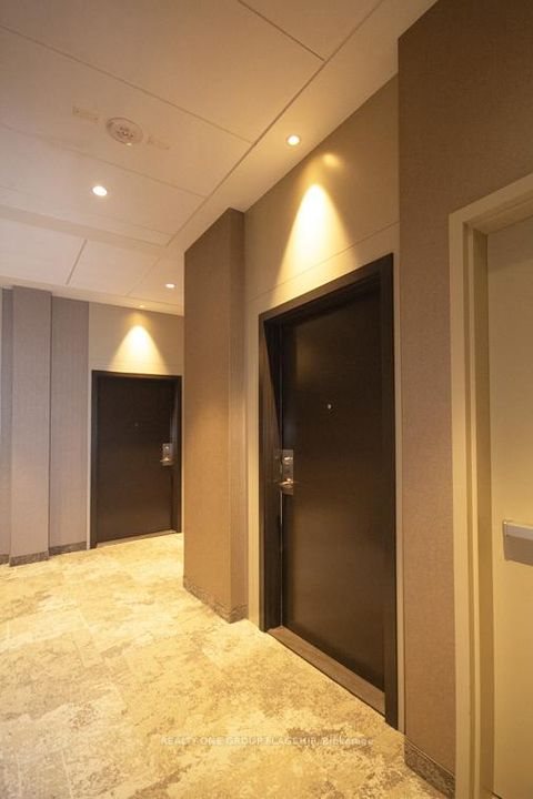 Photo 5 at 308E - 38 Honeycrisp Crescent, Vaughan Corporate Centre, Vaughan
