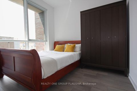 Photo 14 at 308E - 38 Honeycrisp Crescent, Vaughan Corporate Centre, Vaughan