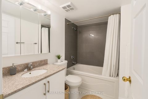 Photo 13 at 505 - 185 Oneida Crescent, Langstaff, Richmond Hill