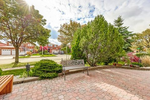 Photo 2 at 1 Price Street, Devonsleigh, Richmond Hill