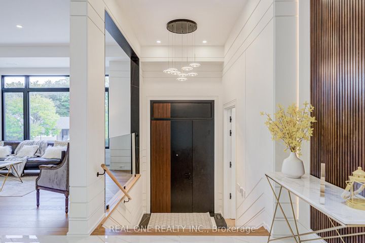 Photo 3 at 58 Sumner Heights Drive, Bayview Village, Toronto