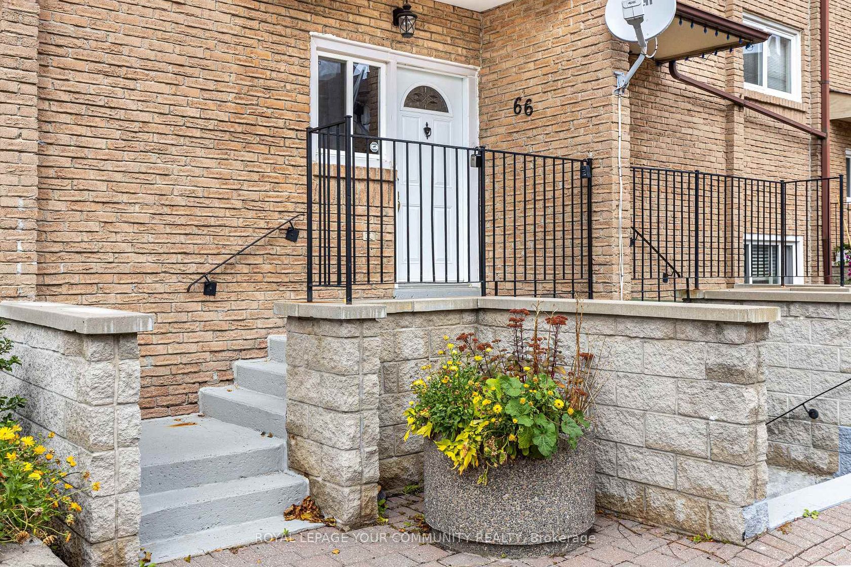 Photo 2 at 66 - 91 Muir Drive, Scarborough Village, Toronto Photo 2 at 66 - 91 Muir Drive, Scarborough Village, Toronto