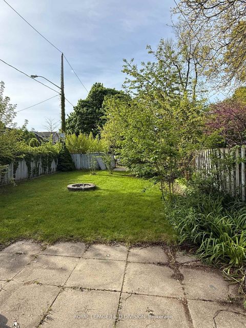 Photo 7 at 2333 Gerrard Street E, Danforth, Toronto Photo 7 at 2333 Gerrard Street E, Danforth, Toronto