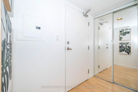 Photo 5 at 209 - 1000 King Street W, Niagara, Toronto