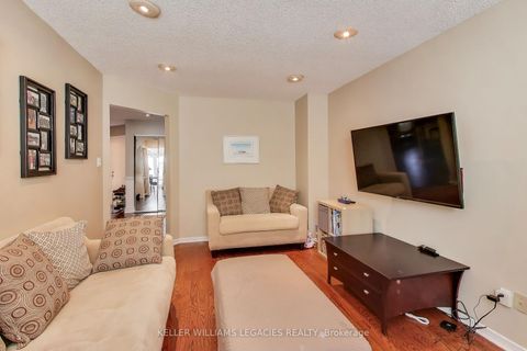 Photo 7 at 53 Millcroft Way, Brownridge, Vaughan Photo 7 at 53 Millcroft Way, Brownridge, Vaughan