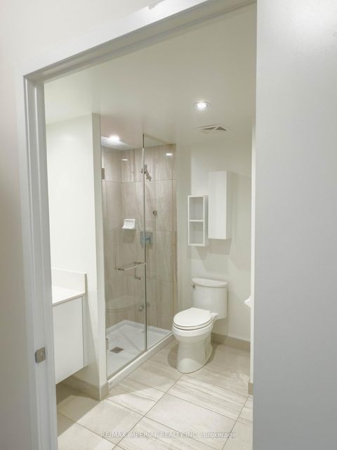 Photo 9 at 2203 Nt - 99 Broadway Avenue, Mount Pleasant West, Toronto