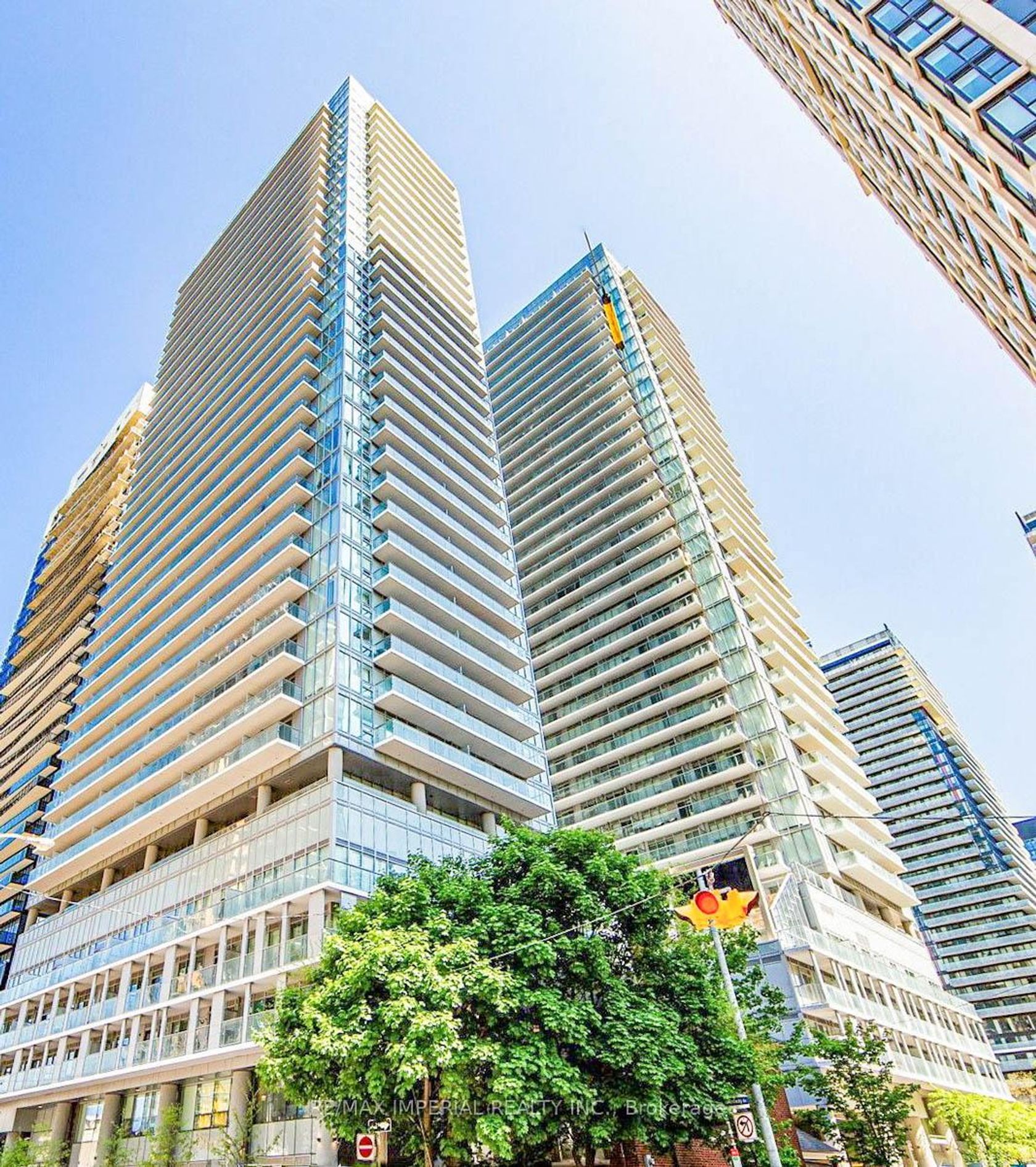 2203 Nt - 99 Broadway Avenue, Mount Pleasant West, Toronto  by Loree Meneguzzi Real Estate 2203 Nt - 99 Broadway Avenue, Mount Pleasant West, Toronto