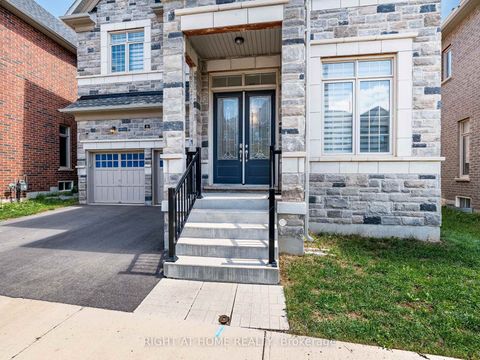 Photo 3 at 16 Charing Cross Gate, GO Glenorchy, Oakville