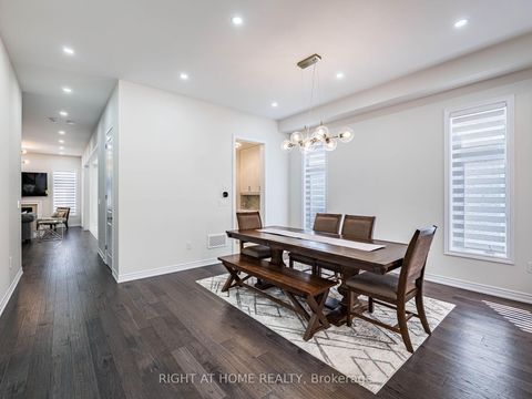 Photo 7 at 16 Charing Cross Gate, GO Glenorchy, Oakville