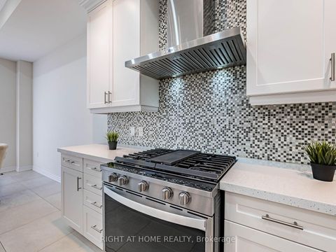 Photo 13 at 16 Charing Cross Gate, GO Glenorchy, Oakville