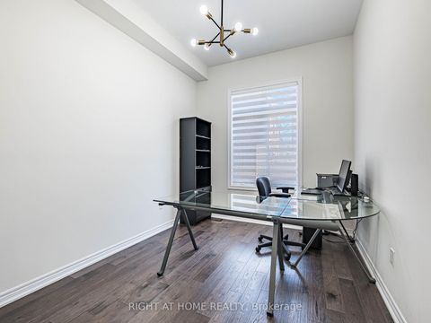 Photo 20 at 16 Charing Cross Gate, GO Glenorchy, Oakville