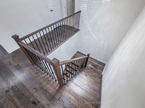 Photo 24 at 16 Charing Cross Gate, GO Glenorchy, Oakville