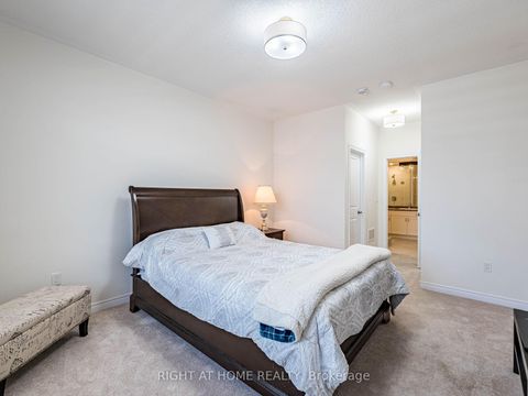 Photo 40 at 16 Charing Cross Gate, GO Glenorchy, Oakville