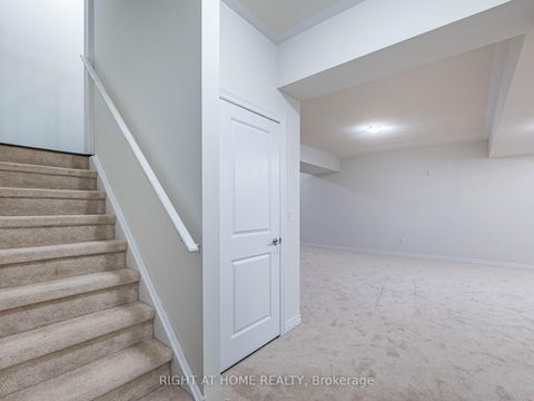 Photo 42 at 16 Charing Cross Gate, GO Glenorchy, Oakville