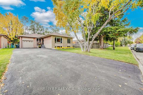 Photo 1 at 5 Baintree Street E, Bathurst Manor, Toronto
