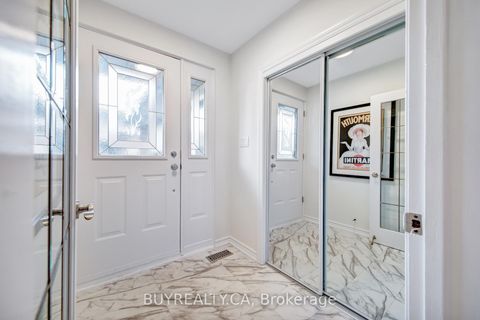 Photo 4 at 5 Baintree Street E, Bathurst Manor, Toronto Photo 4 at 5 Baintree Street E, Bathurst Manor, Toronto