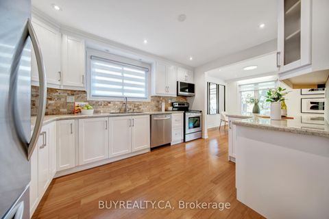 Photo 11 at 5 Baintree Street E, Bathurst Manor, Toronto Photo 11 at 5 Baintree Street E, Bathurst Manor, Toronto