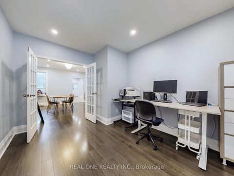 Photo 3 at 611 Davenport Road, Casa Loma, Toronto