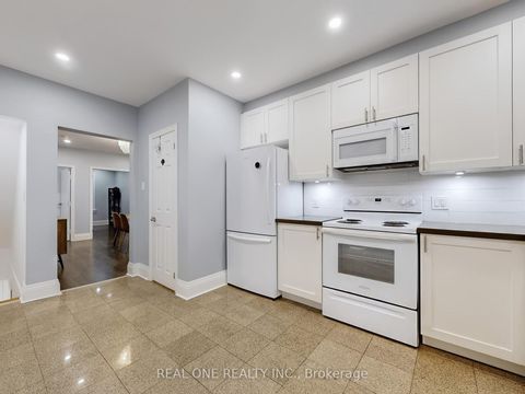 Photo 7 at 611 Davenport Road, Casa Loma, Toronto