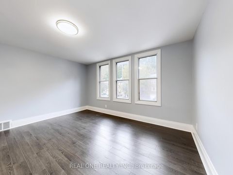 Photo 24 at 611 Davenport Road, Casa Loma, Toronto